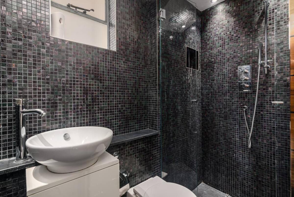 Award-Winning Designer Apartment London Exterior photo